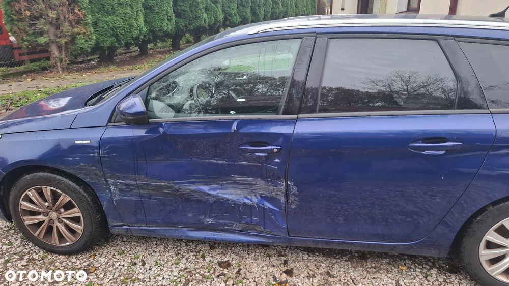 Peugeot 308 - 11