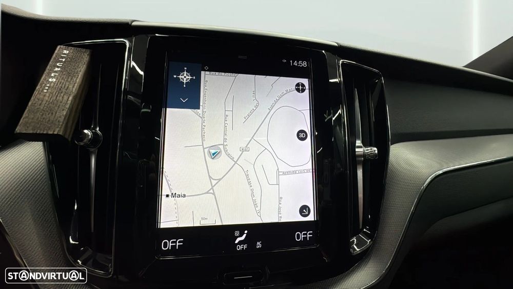 Volvo XC 60 2.0 T8 PHEV R-Design AWD - 21