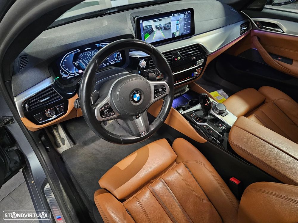 BMW 530 e Pack Desportivo M - 3