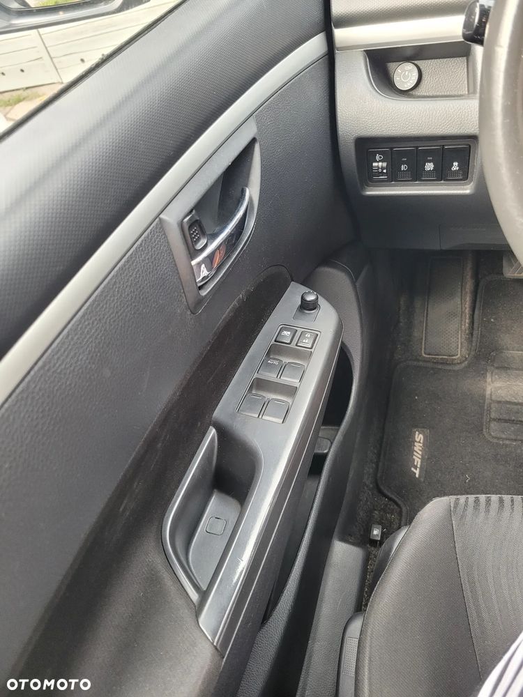 Suzuki Swift 1.2 30 Jahre - 16