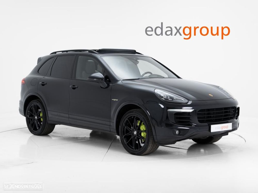 Porsche Cayenne S - 1