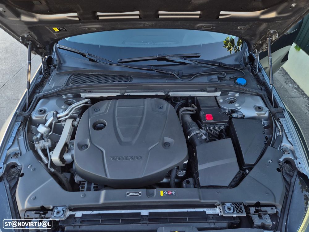 Volvo V60 2.0 D3 Momentum Plus - 52