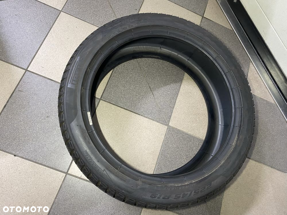 Opony Zimowe Pirelli Sottozero 3 Winter Run Flat  225/45 R19 96V 4szt - 6