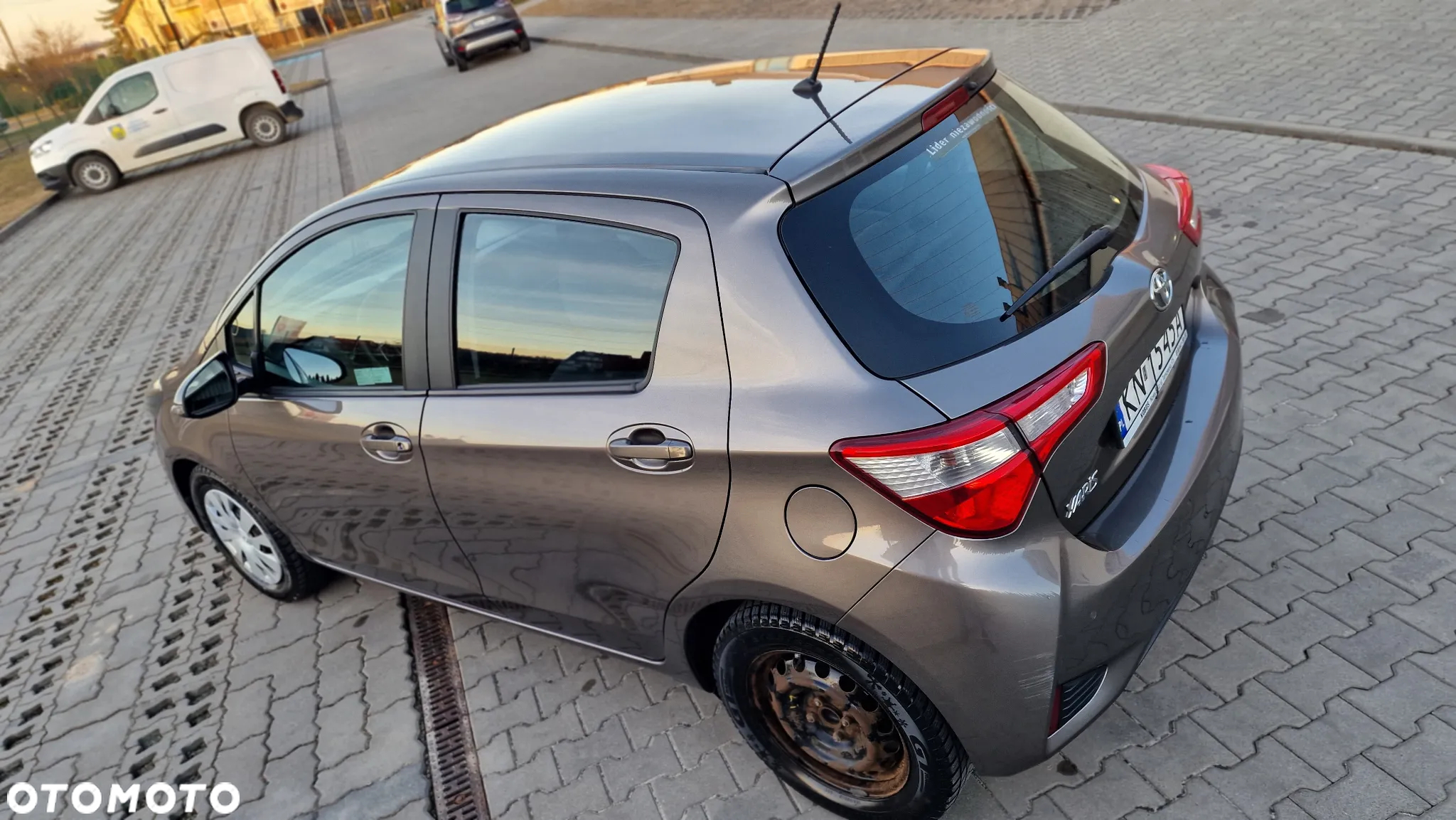 Toyota Yaris 1.5 Active - 19