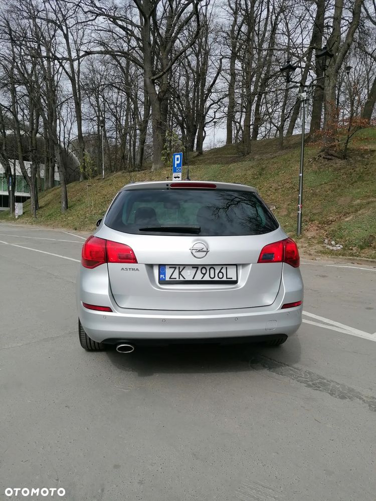 Opel Astra 1.4 Turbo - 11