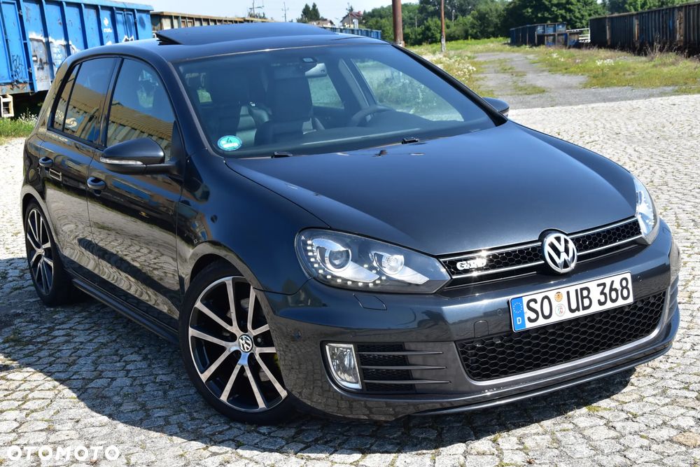 Volkswagen Golf - 34