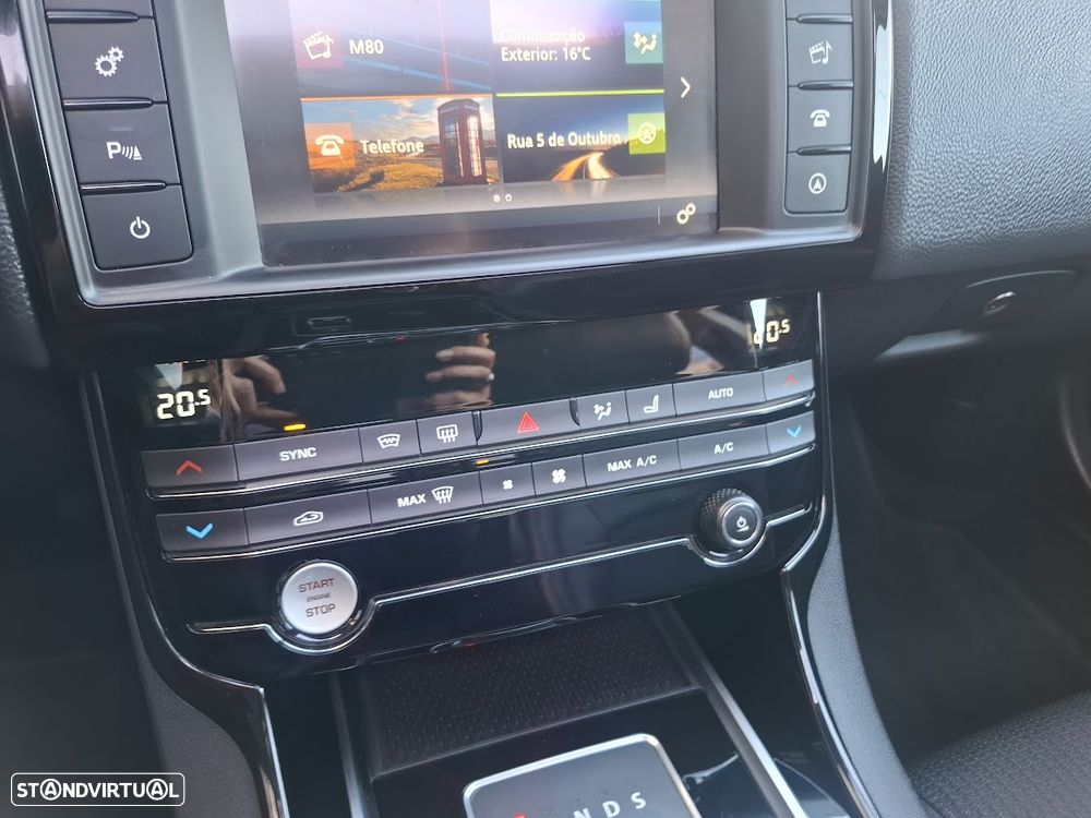Jaguar XE 2.0 D Prestige Aut. - 26