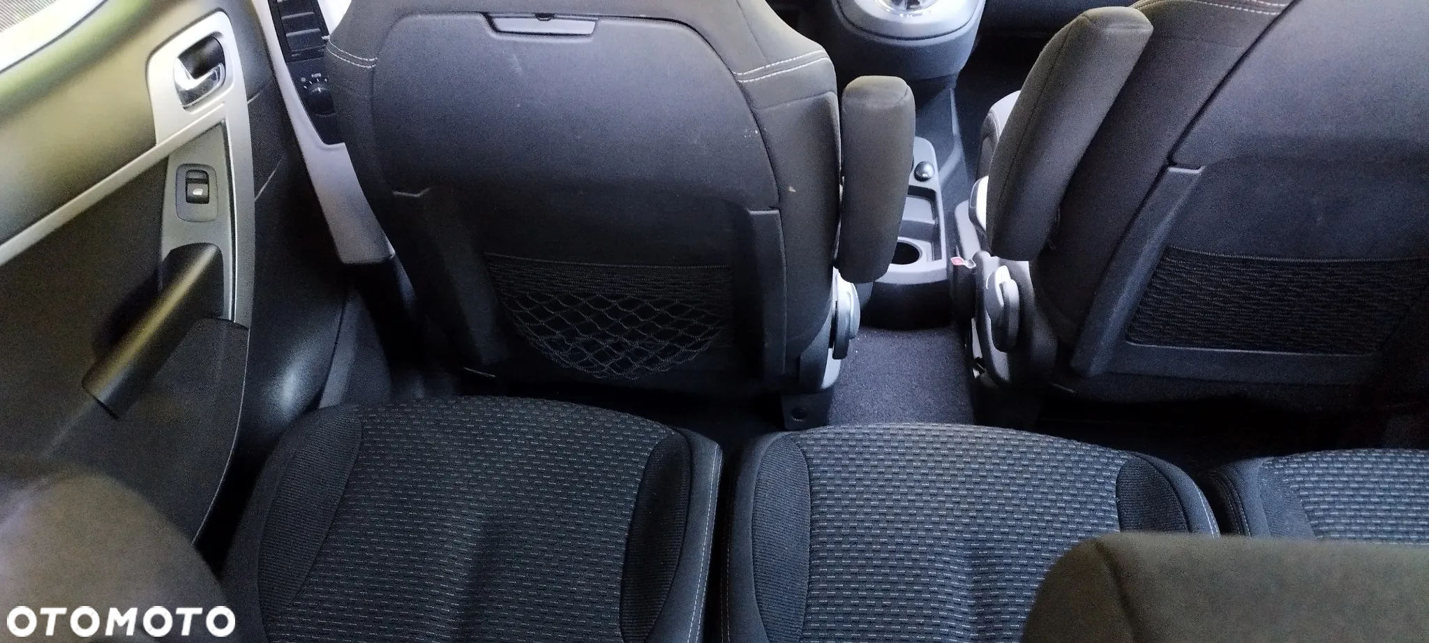 Citroën C4 Picasso 1.6 HDi FAP Style - 17