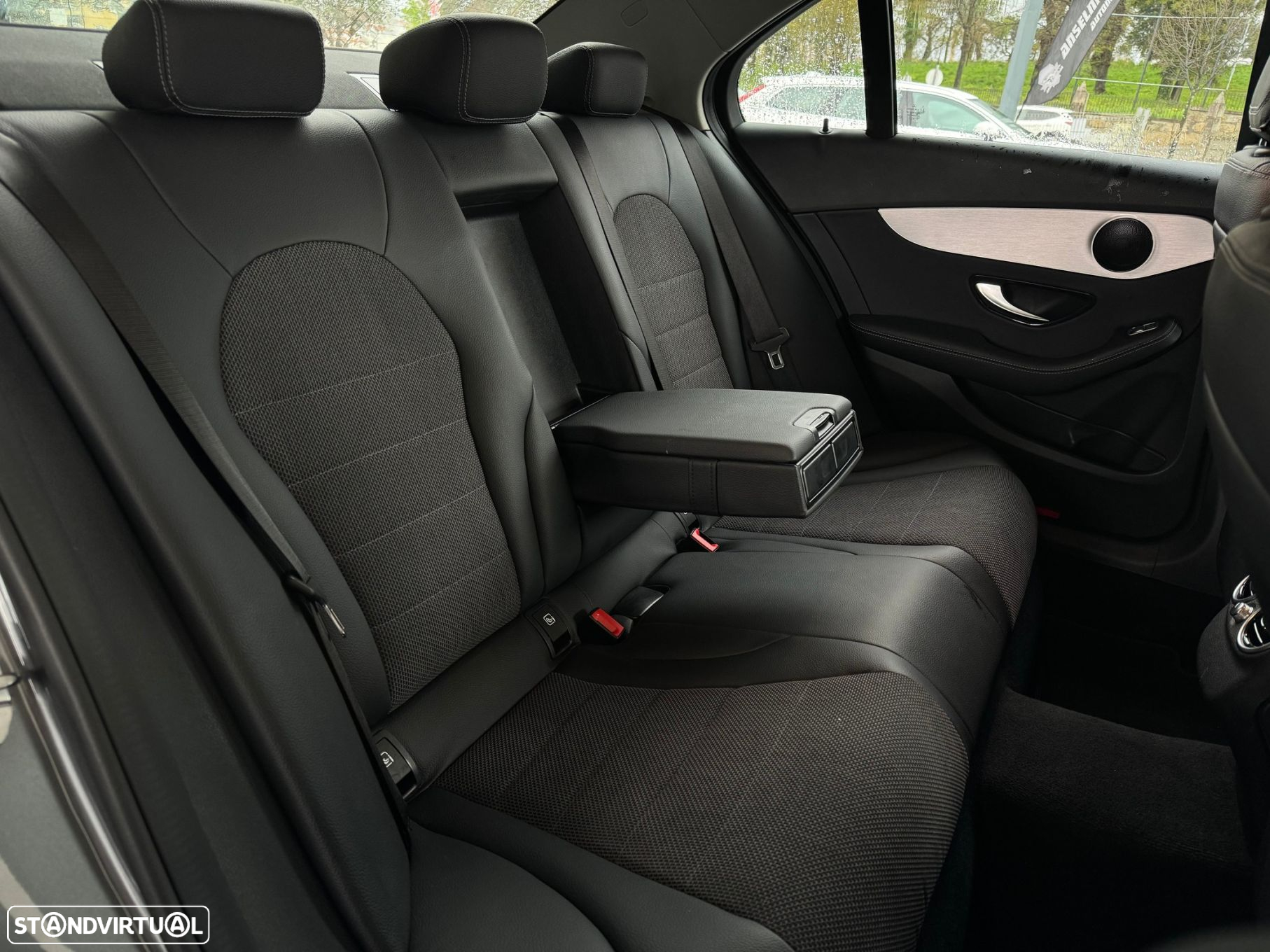 Mercedes-Benz C 300 de Avantgarde - 19