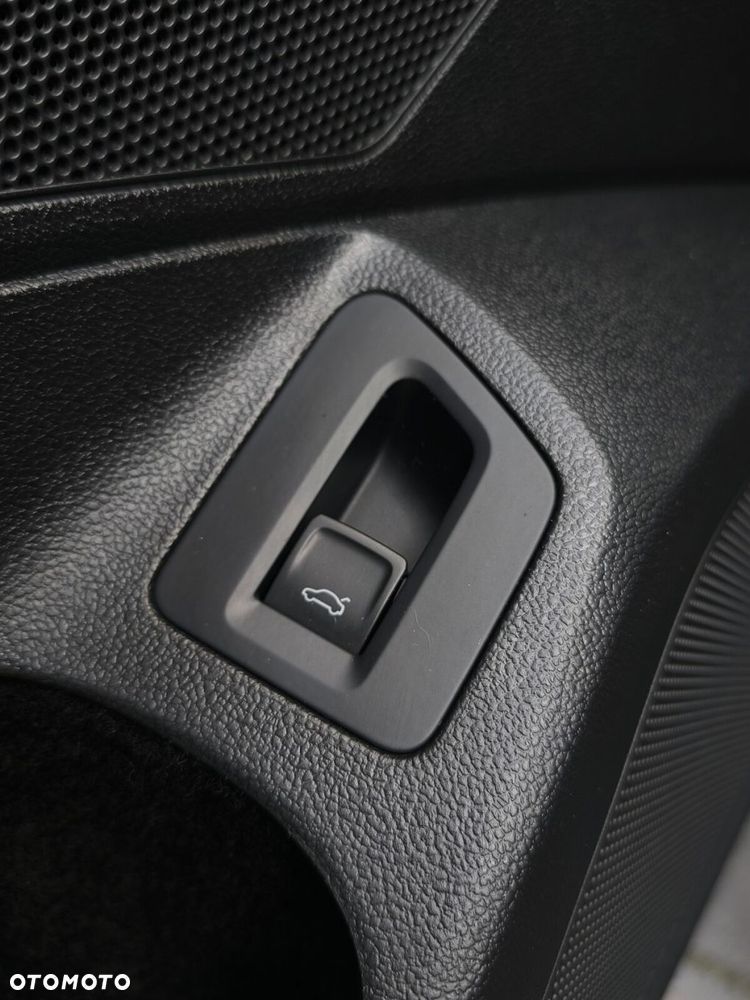 Volkswagen Passat - 29