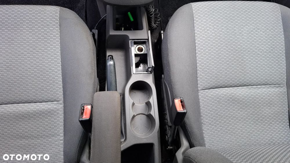 Ford Focus C-Max 1.8 Ambiente - 19