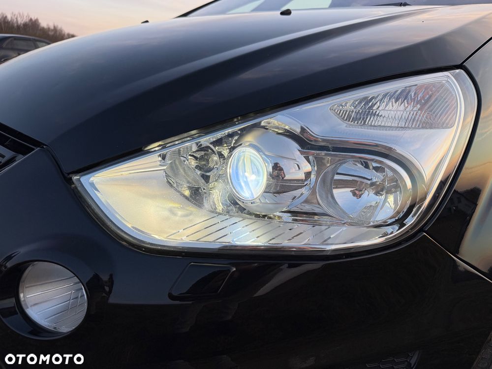 Ford S-Max 2.0 TDCi DPF Titanium - 37