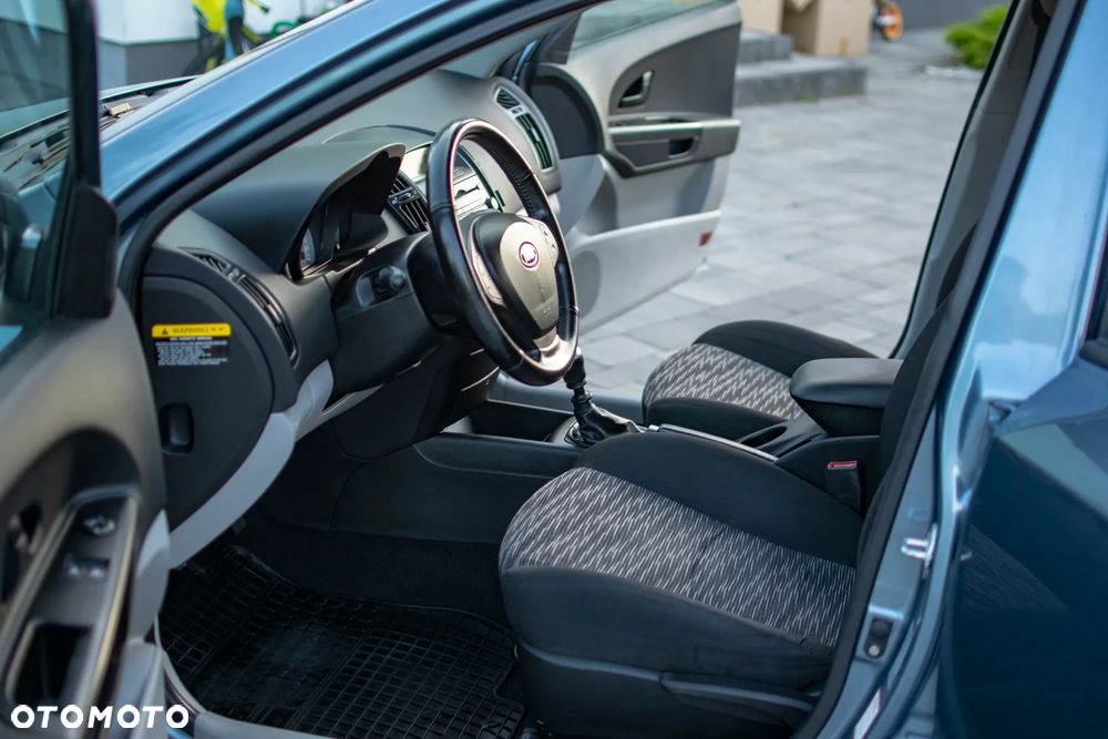 Kia Ceed - 7