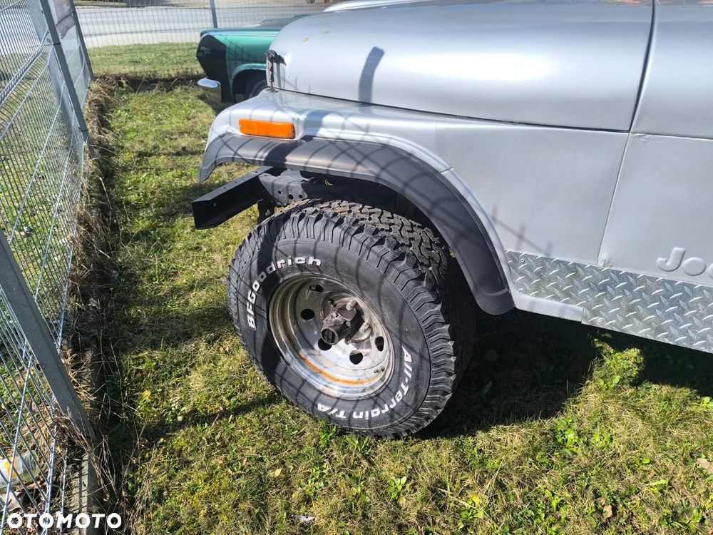 Jeep CJ - 11
