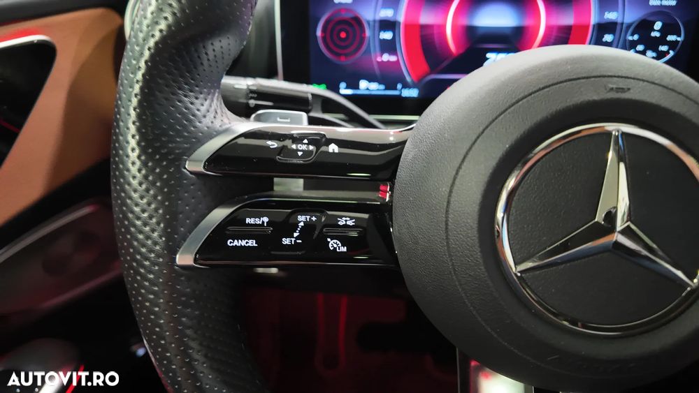 Mercedes-Benz C 300 9G-TRONIC AMG Line - 26