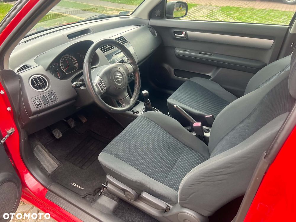 Suzuki Swift 1.3 Club - 7