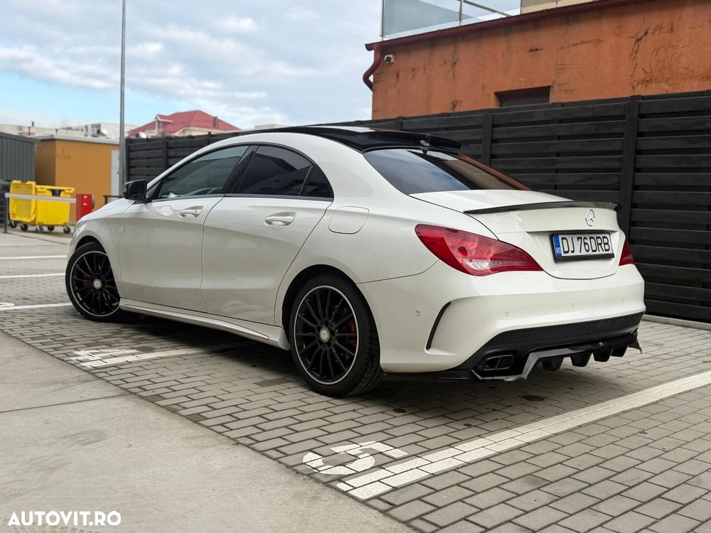 Mercedes-Benz CLA 180 AMG Line - 3
