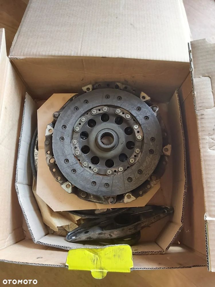 BMW Seria 5 520d Touring Edition Fleet Exclusive - 38