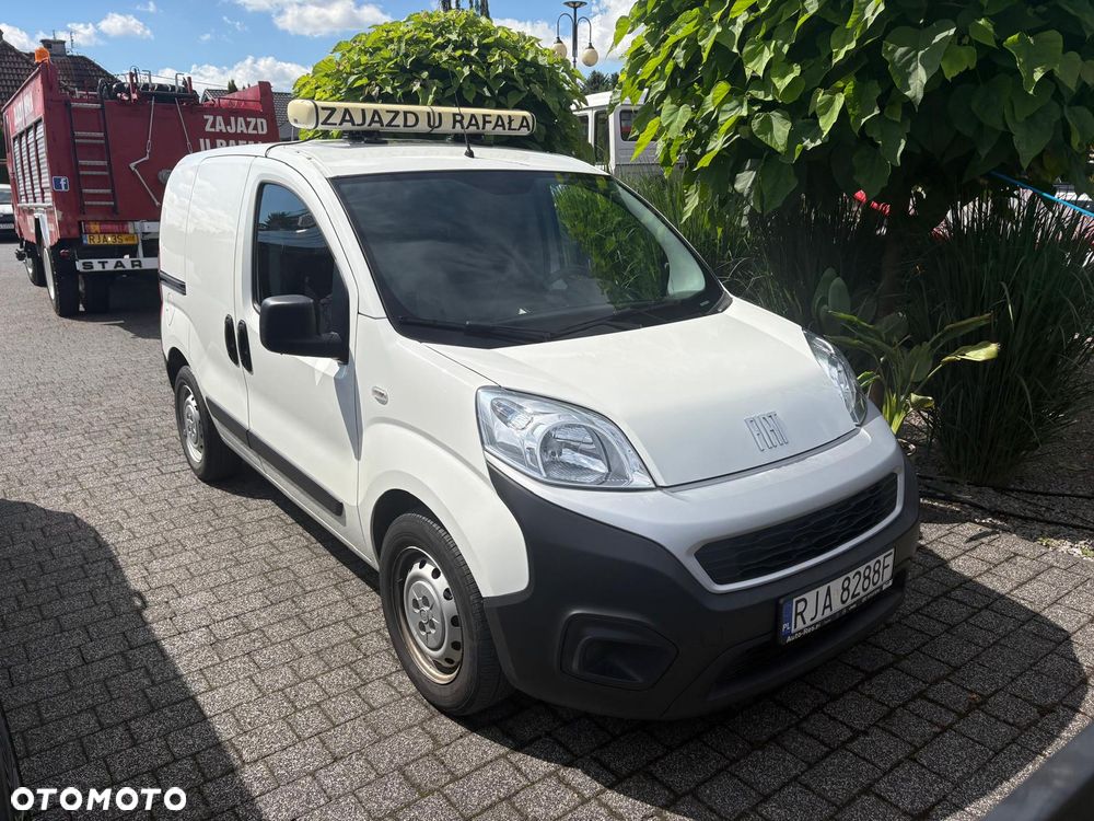 Fiat Fiorino Kombi Adventure - 1