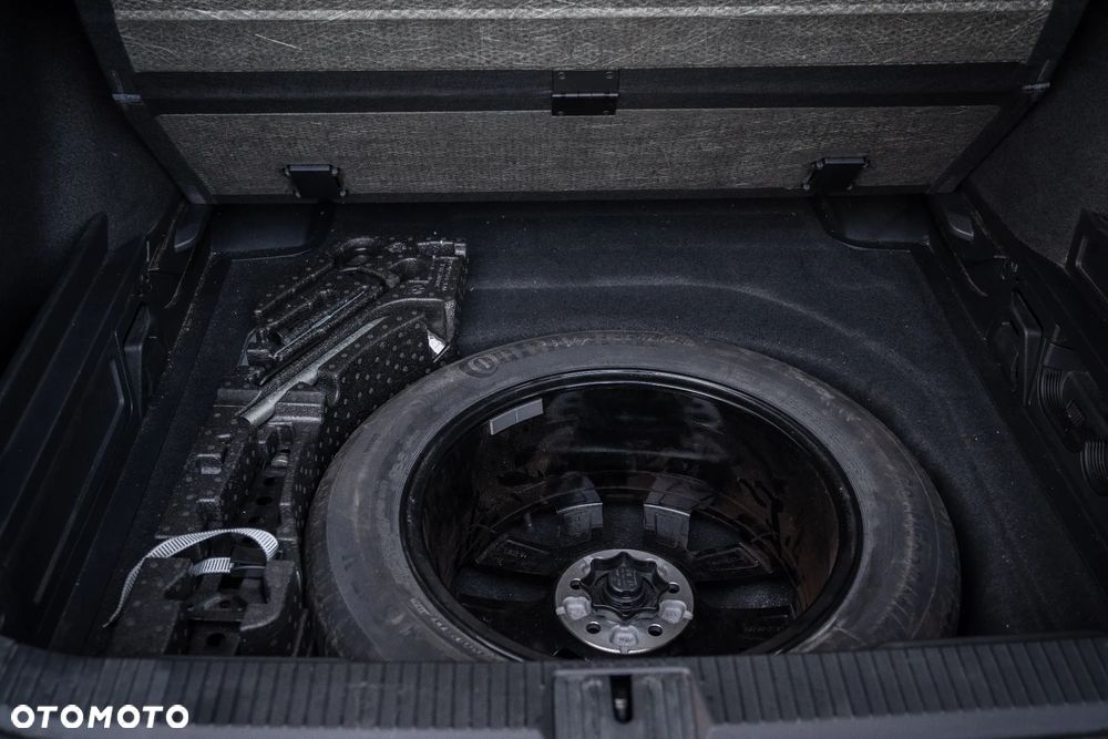 Volkswagen Passat - 22