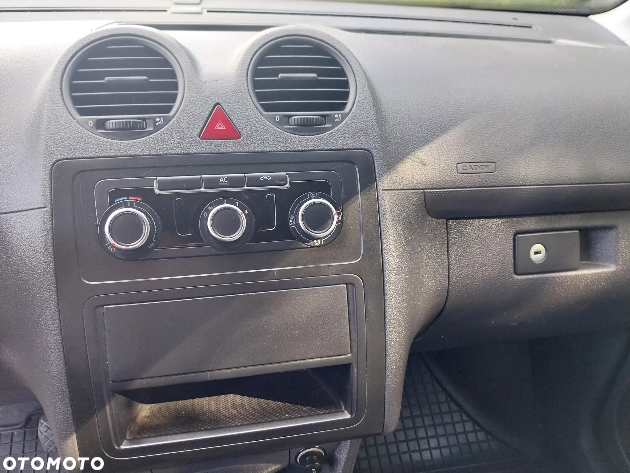 Volkswagen Caddy - 8