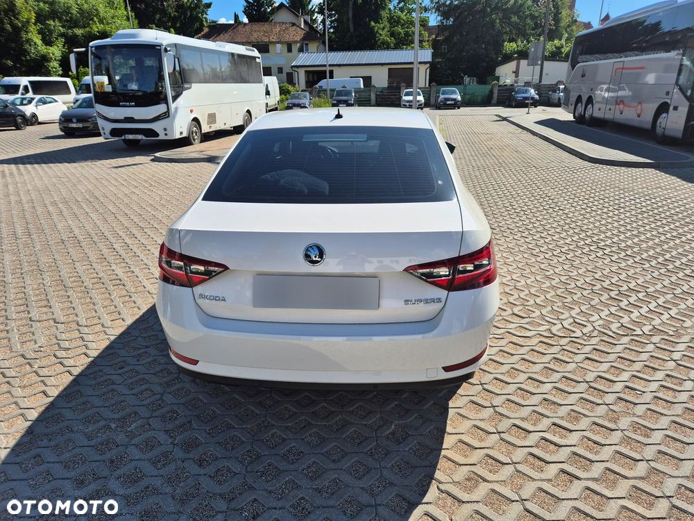 Skoda Superb 2.0 TDI Ambition DSG7 - 5