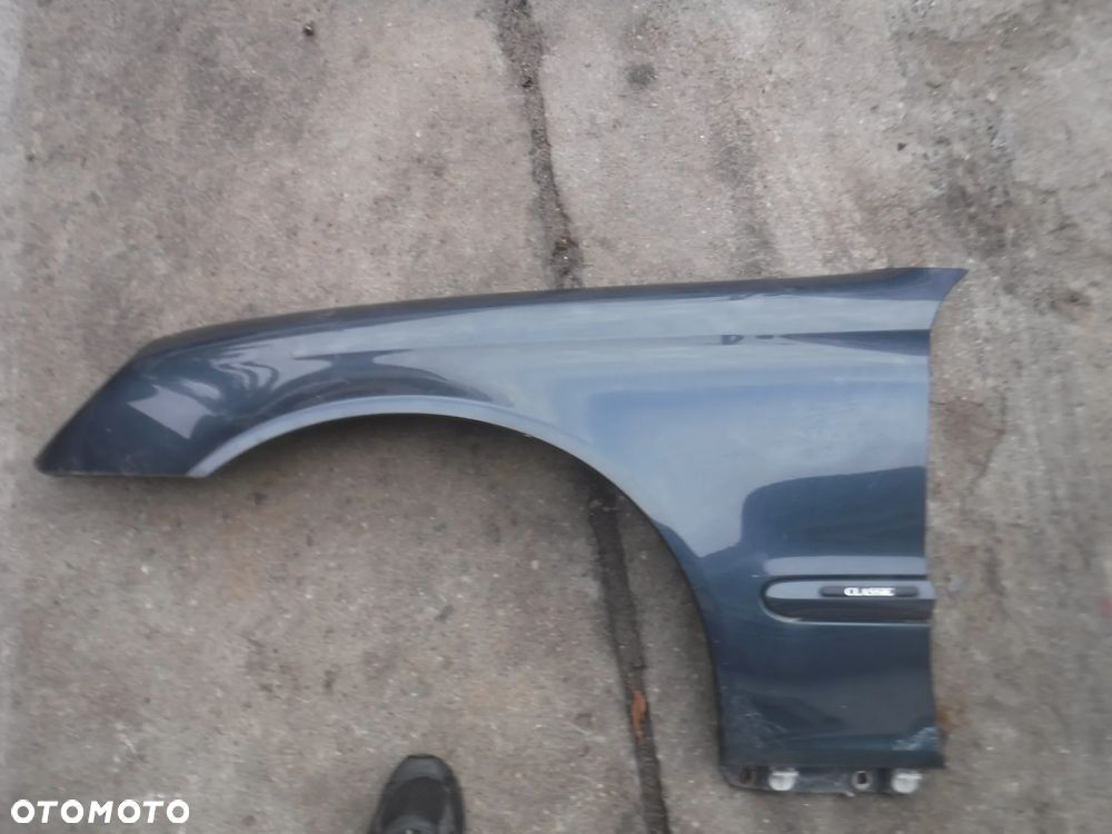 Mercedes C klasa W203 blotnik przod prawy lewy 189 - 8