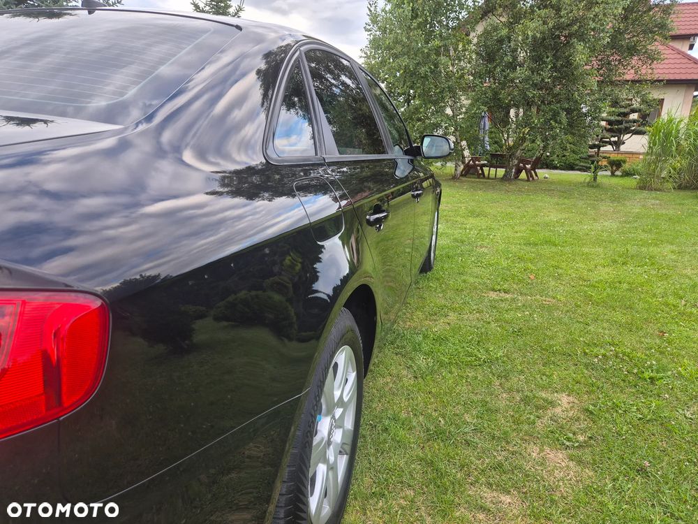 Audi A4 Limousine - 11
