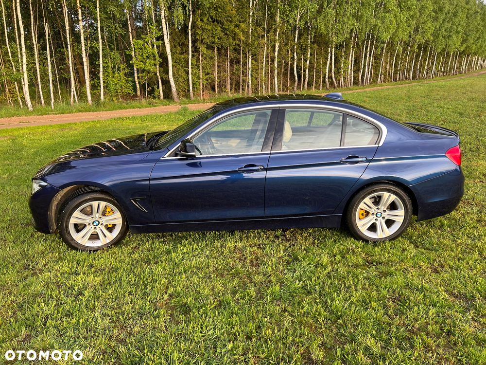 BMW Seria 3 330i xDrive Sport Line - 5