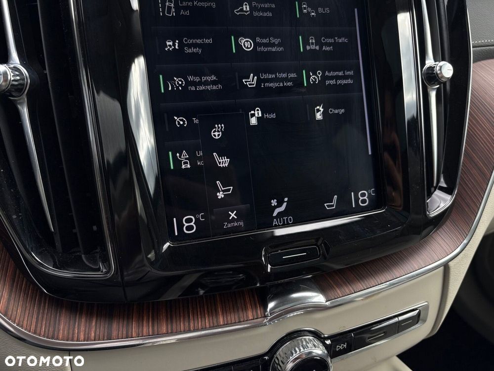 Volvo XC 60 T8 Plug-In Hybrid AWD Inscription - 21