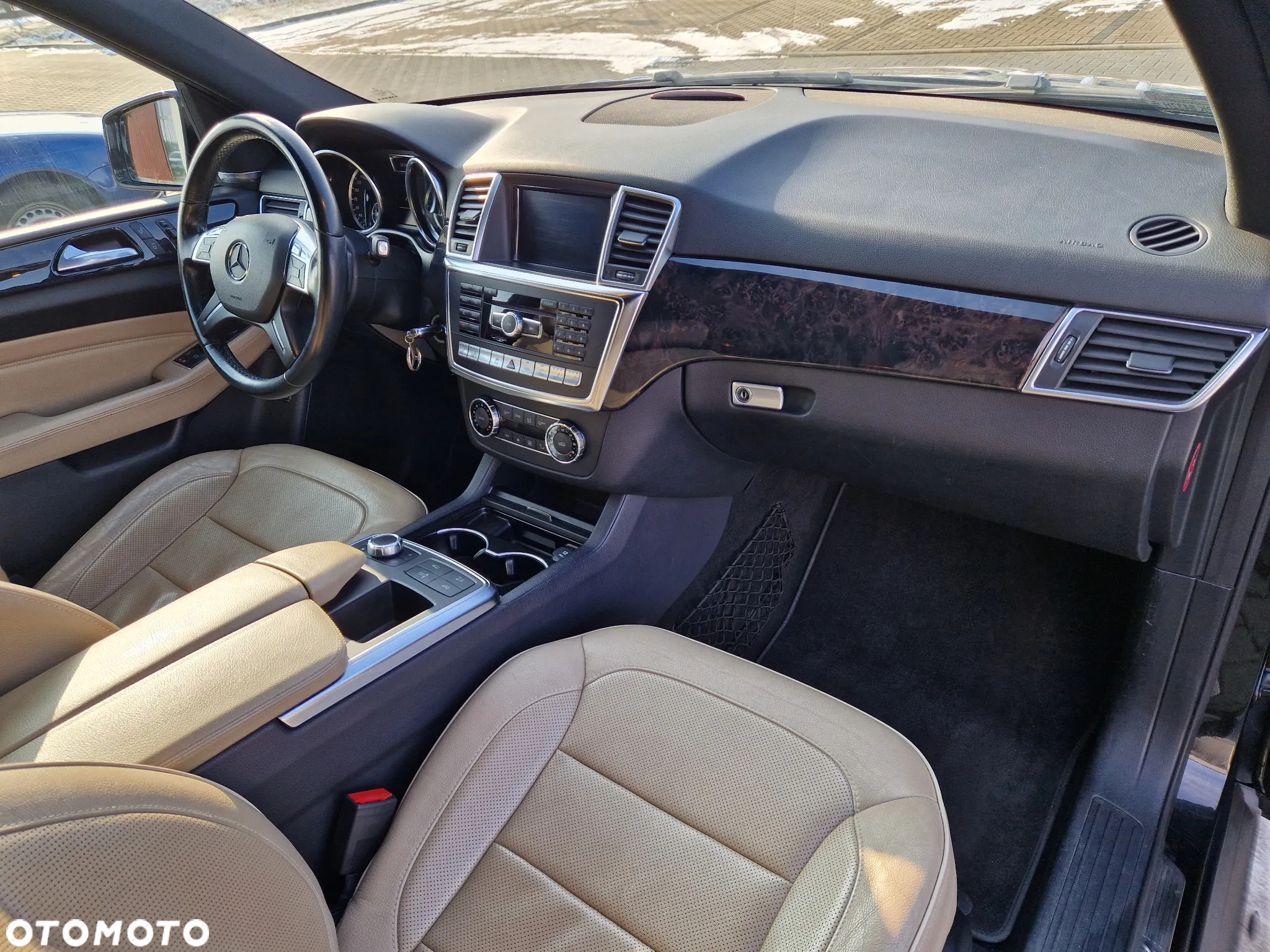 Mercedes-Benz ML 350 BlueTec 4-Matic - 23