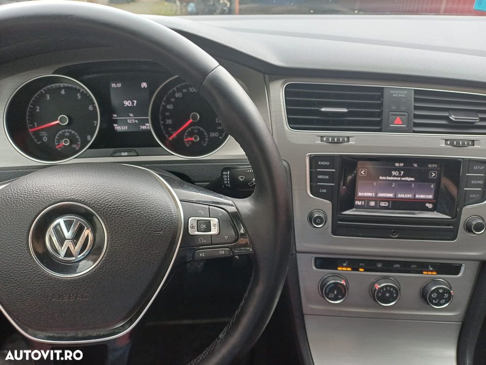 Volkswagen Golf 1.4 TSI BMT Comfortline - 17