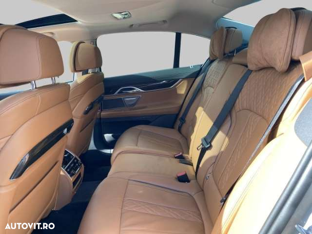 BMW Seria 7 - 8