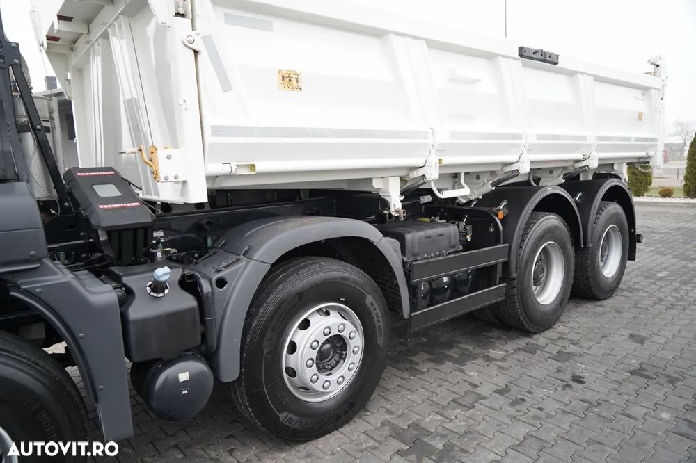 MAN TGS 35.420 / 8x4 / BASCULĂ DUBLĂ / HIDRODOXIE LATERALĂ / BORDMATIC / AUTOMATĂ - 16