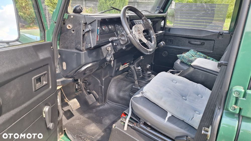 Land Rover Defender 2.5 TDI - 7