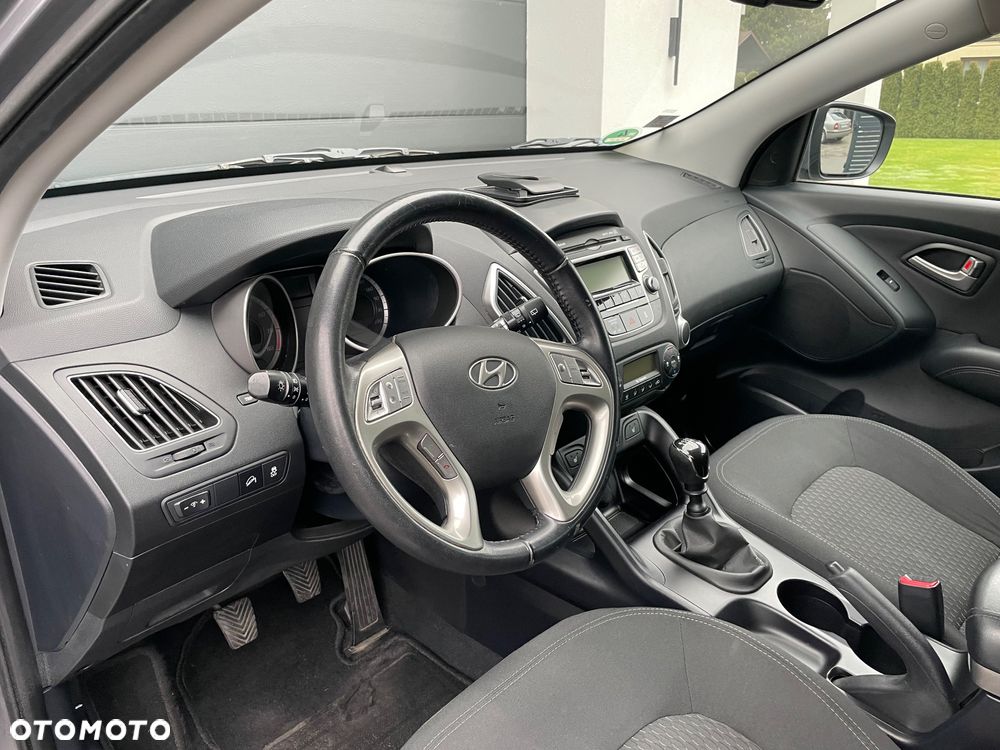 Hyundai ix35 1.6 2WD Fifa World Cup Edition - 27