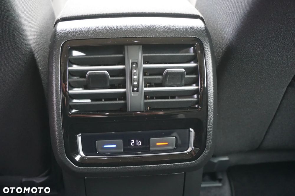 Volkswagen Passat 2.0 TDI BMT Trendline - 22