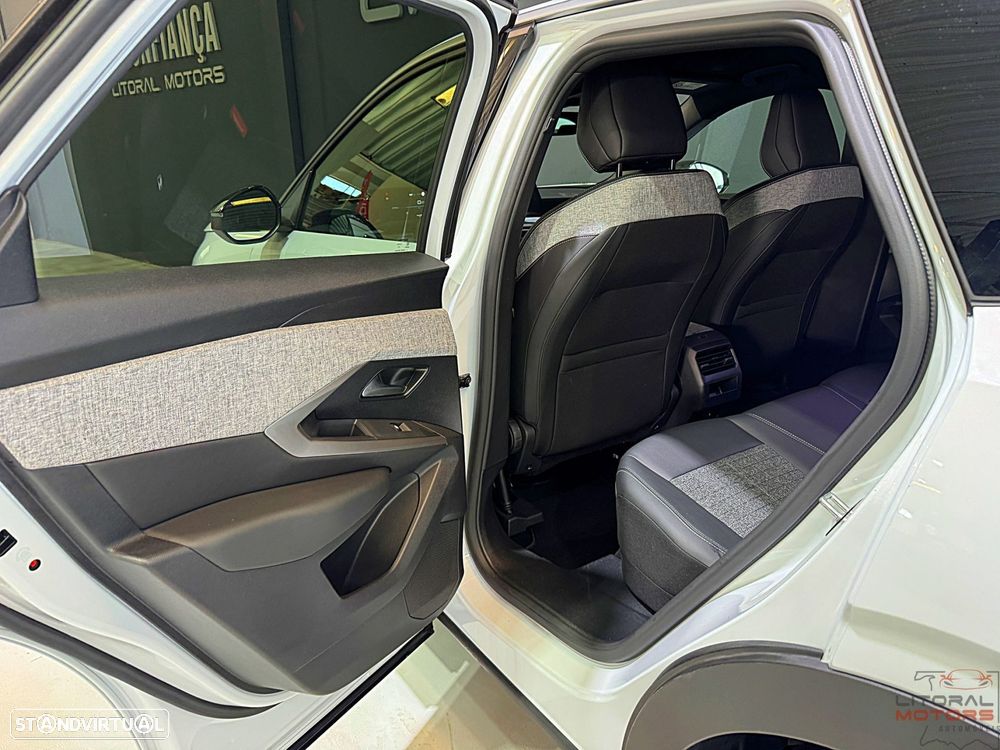 Peugeot 3008 1.2 Hybrid Allure e-DCS6 - 16