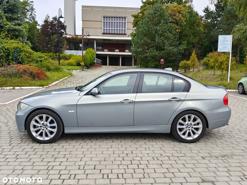 BMW Seria 5 520i - 29