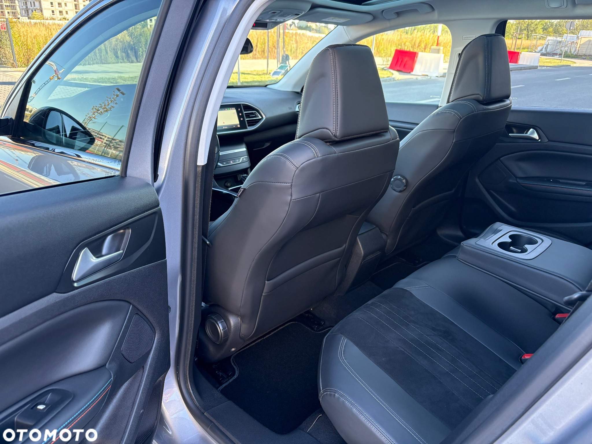 Peugeot 308 SW 1.5 BlueHDi Allure S&S EAT8 - 21