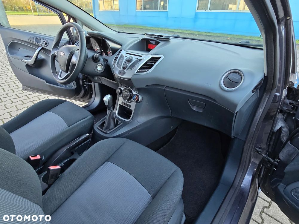 Ford Fiesta 1.25 Trend - 13
