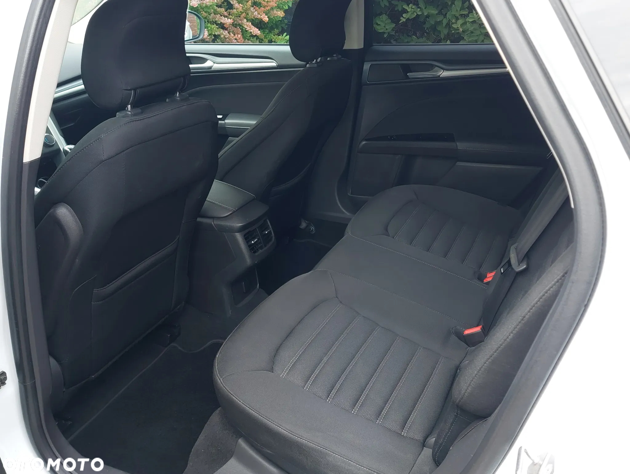 Ford Mondeo 2.0 TDCi Ambiente Plus - 3