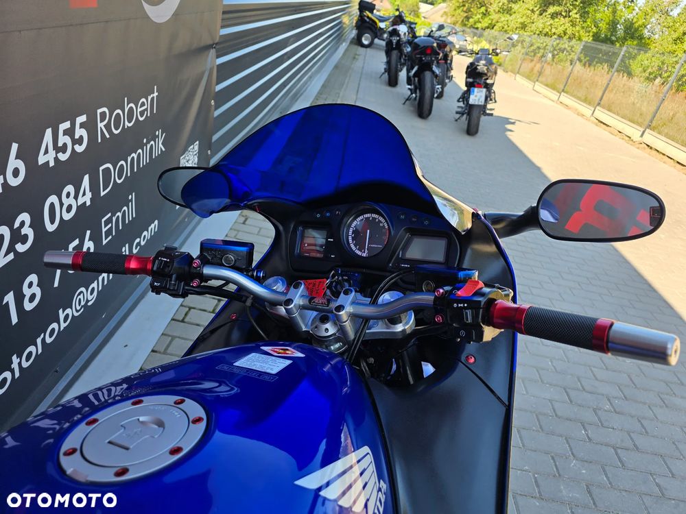 Honda CBR - 27