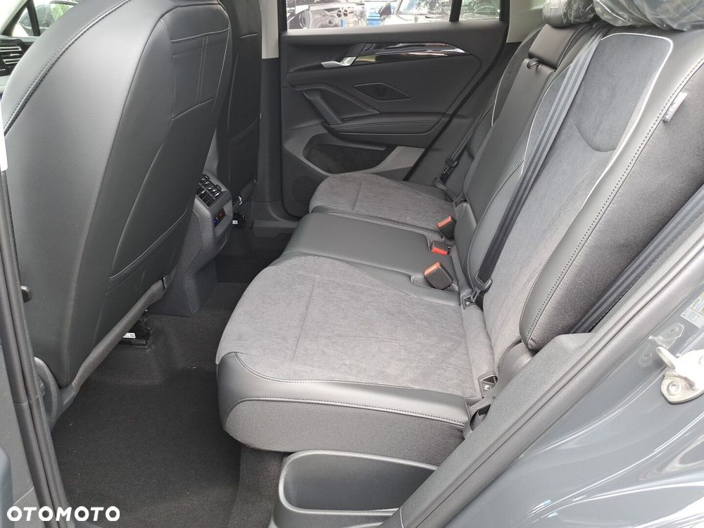 Volkswagen Tiguan 1.5 eTSI Elegance DSG - 20