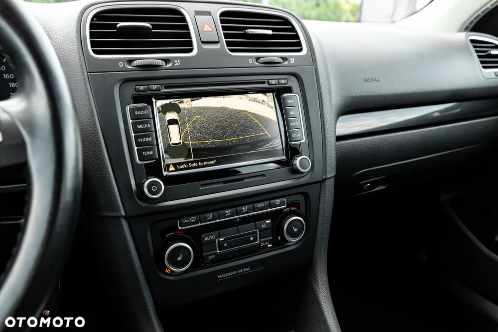 Volkswagen Golf 1.6 TDI DPF DSG Highline - 39