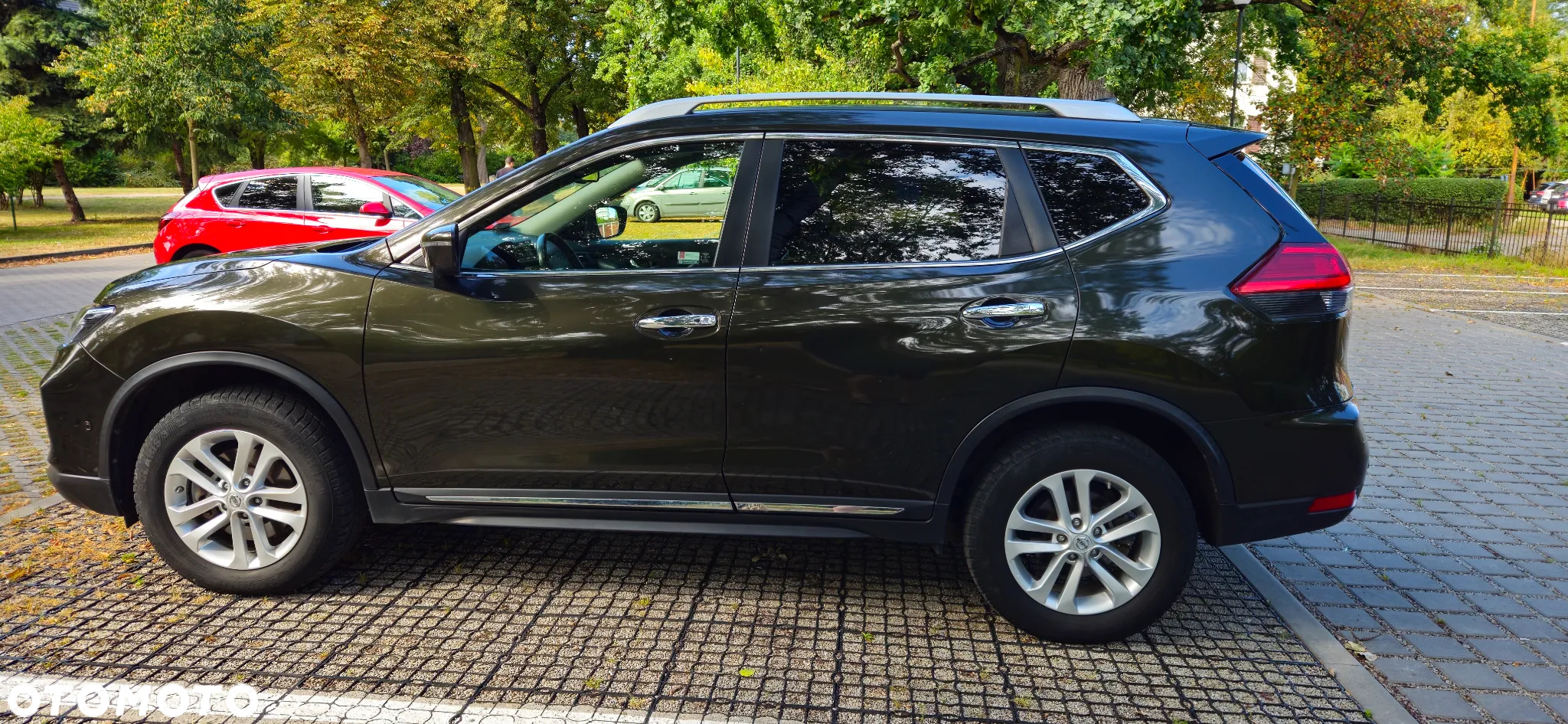 Nissan X-Trail 2.0 dCi Tekna 2WD Xtronic - 4