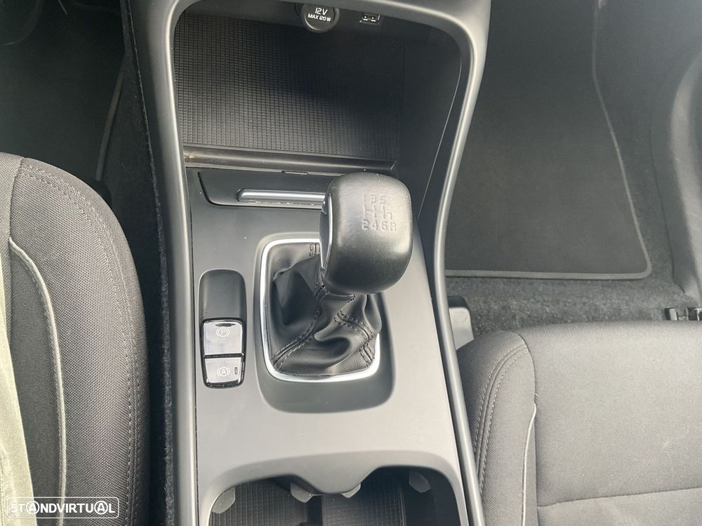 Volvo XC 40 1.5 T3 Momentum - 30