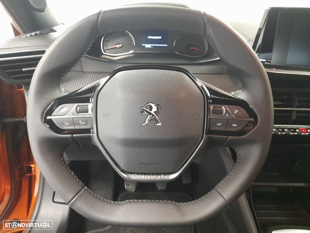 Peugeot 2008 1.2 PureTech Active Pack - 12