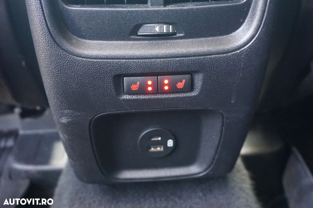 Ford Kuga - 20