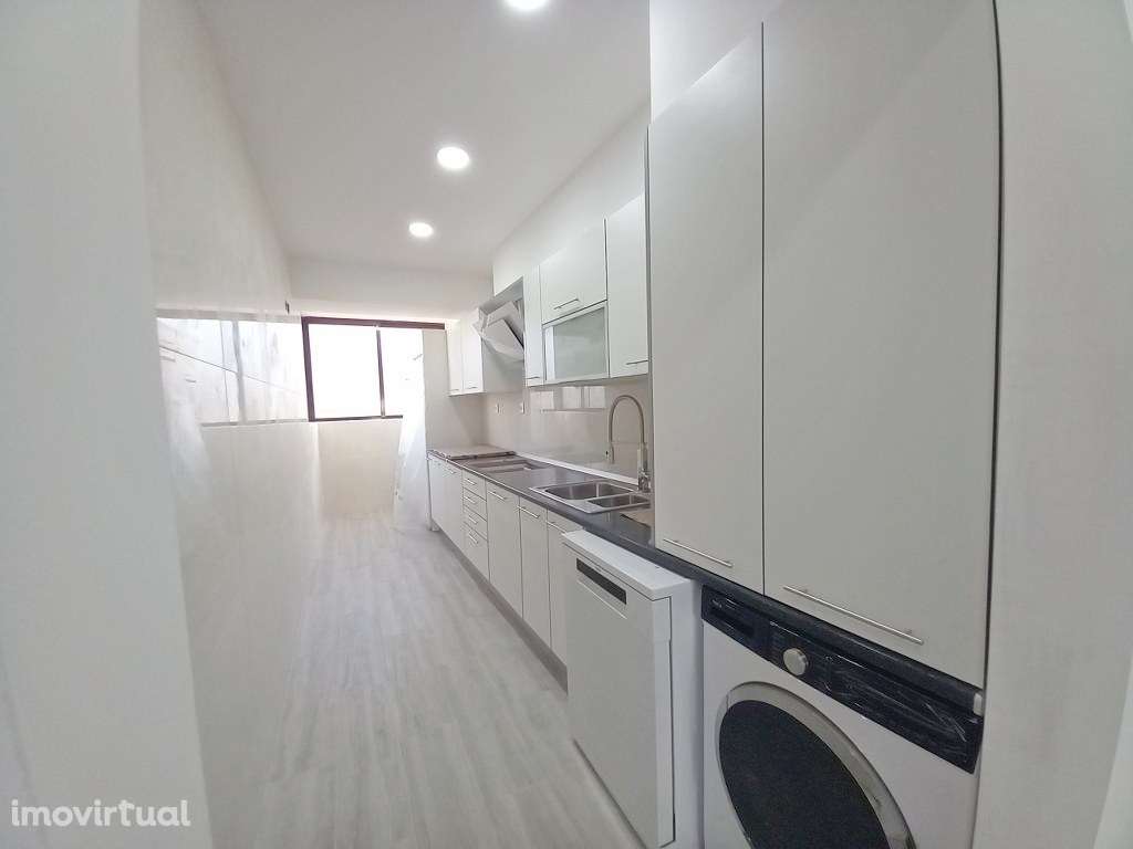 Apartamento T4 Venda em Costa da Caparica,Almada - Grande imagem: 4/43